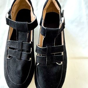 Velcro walking shoe sneaker or soft shoe